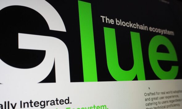 Cryptocurrency Detective Ogle Proposes Security-Focused “Glue” Blockchain