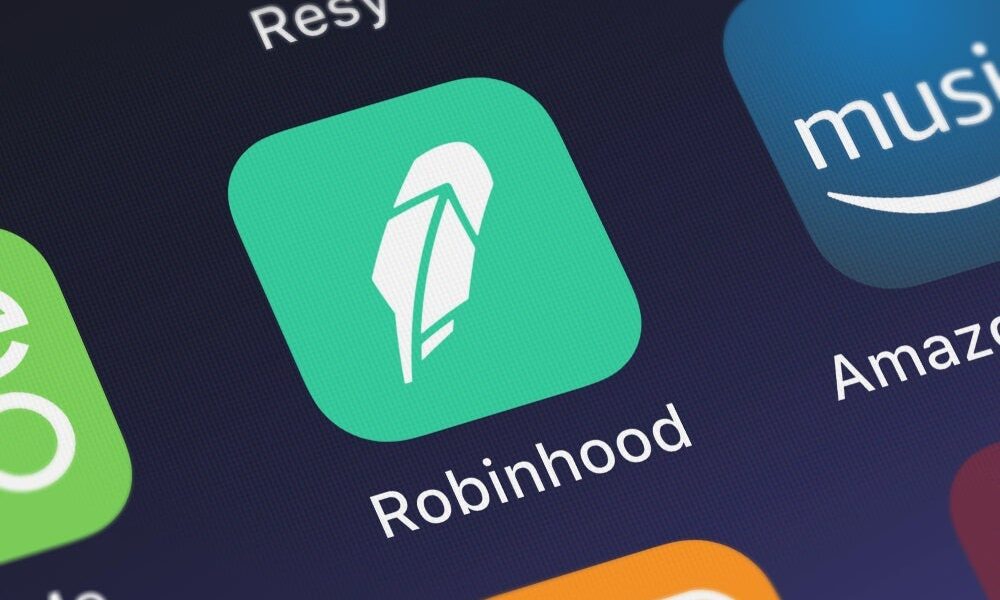 Robinhood's Crypto Trading Volume Drops 57% in April - Robinhood Markets (NASDAQ:HOOD)