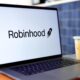 The SEC warns Robinhood that its cryptocurrency business will face a lawsuit