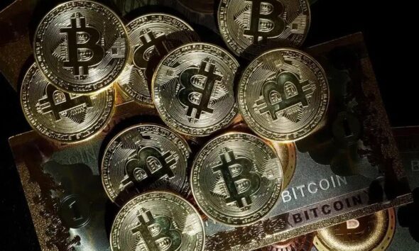 &copy; Reuters Michael Saylor Issues Bitcoin Message Amid Crypto Market Uncertainty